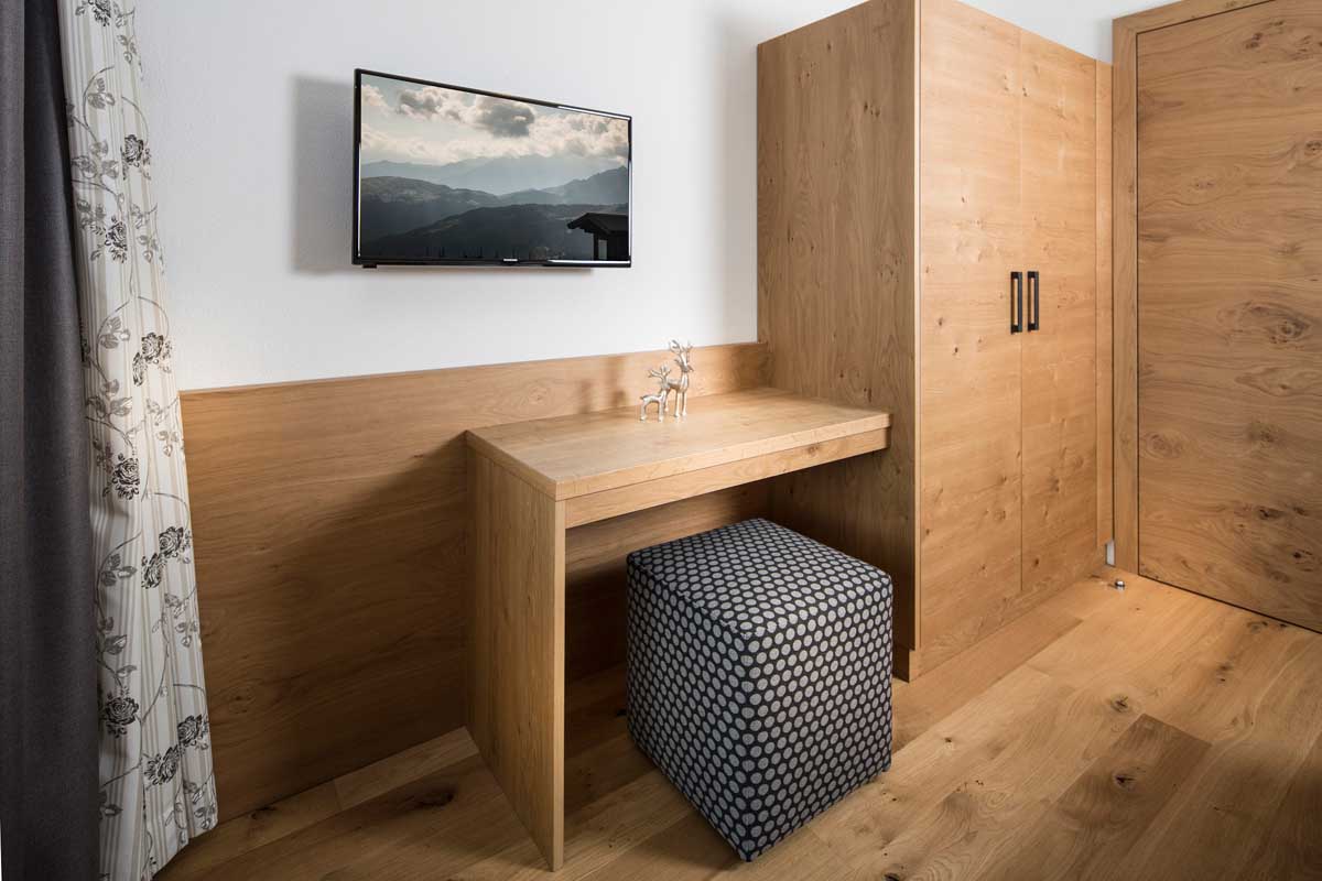 Schlafzimmer Schreibtisch Geierwally